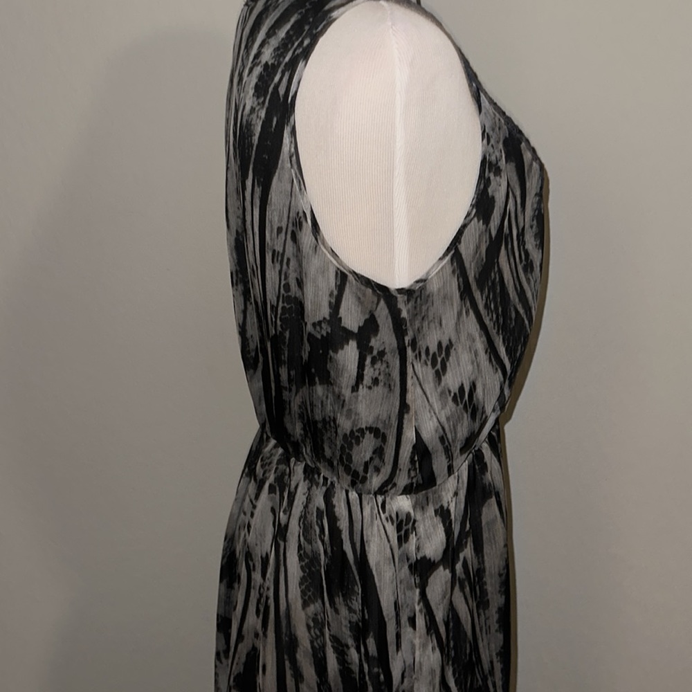 Pattern dress - Picture 3 of 4